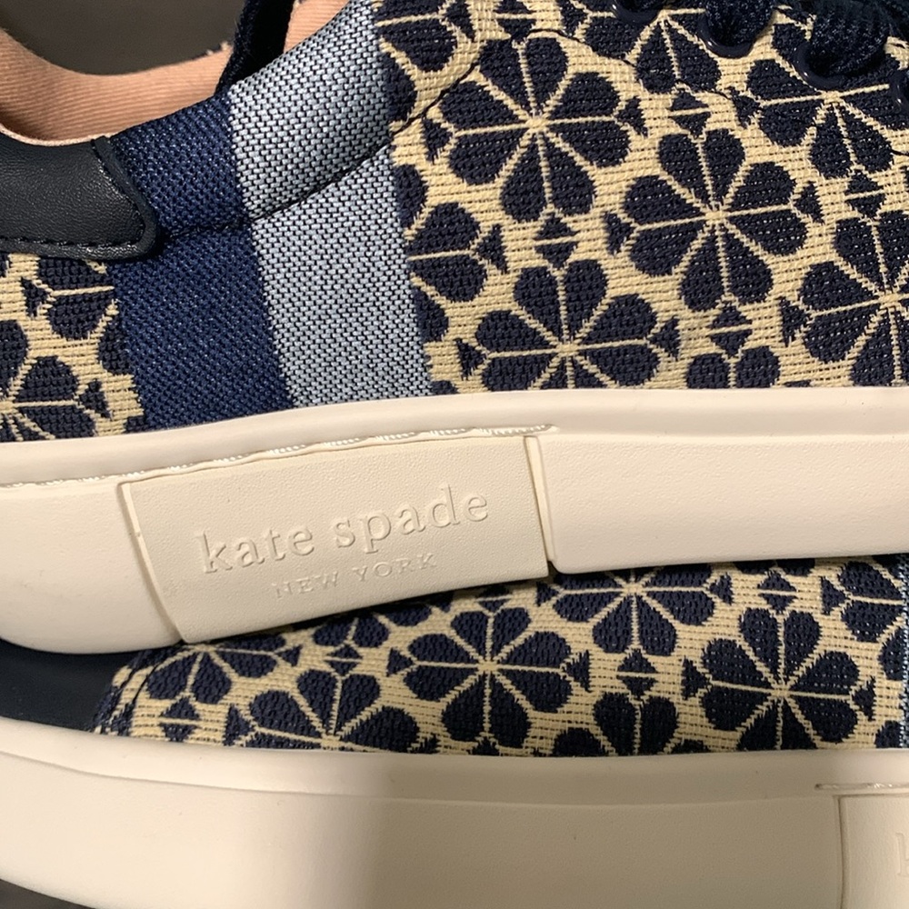 ♥️♠️♥️ Kate Spade Flower Jacquard Keswick Sneakers Navy blue, size 7 ♥️♠️♥️ - Picture 9 of 10
